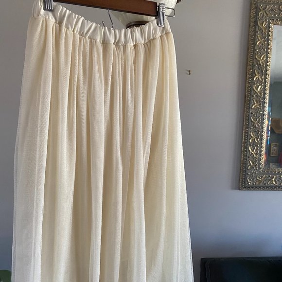 NO BRAND SMALL TULLE SKIRT - Picture 4 of 7